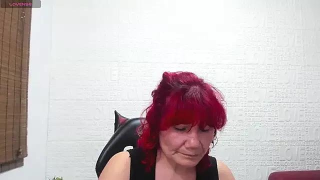 Discover our girls online shows and discover the company of countless livestreamers, with stunning shapes, sex toys and more.