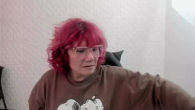 Discover our girls online shows and discover the company of countless livestreamers, with stunning shapes, sex toys and more.