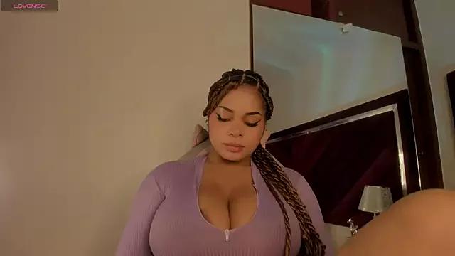 Samanntha_Rose from StripChat is Freechat