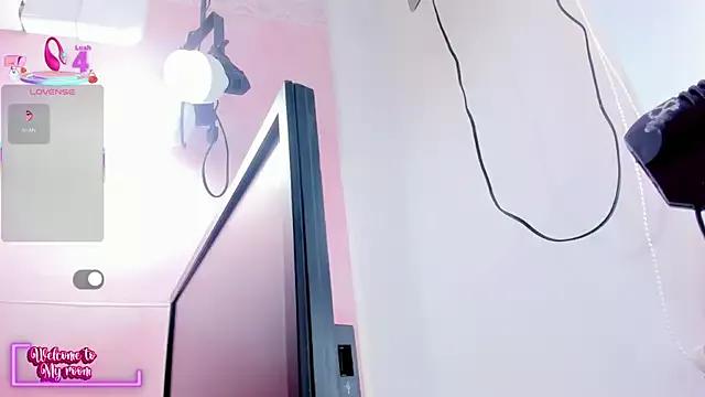 samantamilk6 from StripChat
