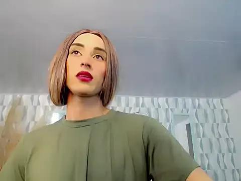 Discover our girls online shows and discover the company of countless livestreamers, with stunning shapes, sex toys and more.