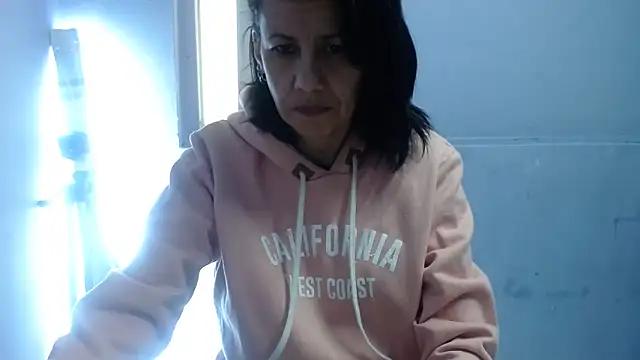 Samantha_Redsx21 from StripChat