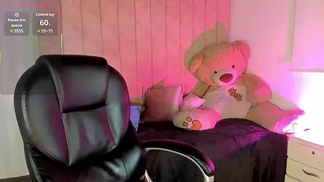 Samantha_Scott1 from StripChat