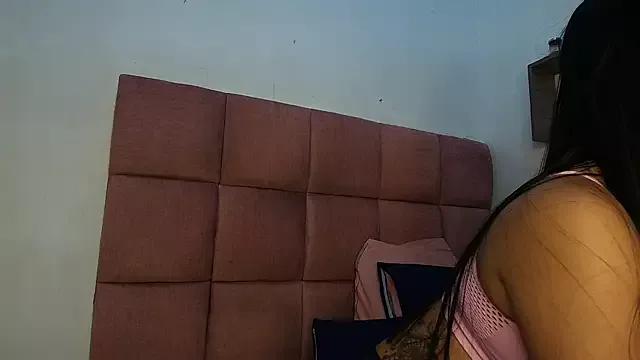 samantha_sw from StripChat