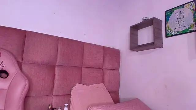 samantha_sw from StripChat