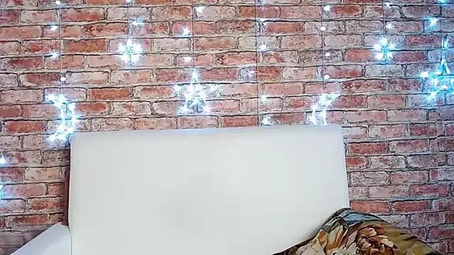 Samantha_XKiss from StripChat