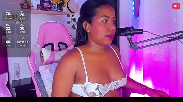 samanthaabloom from StripChat