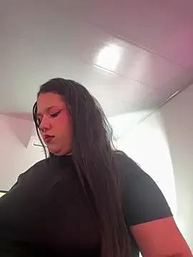 SamanthaDiamonds_ from StripChat is Freechat