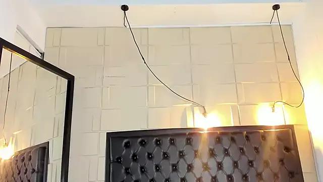 SamanthaMilann from StripChat