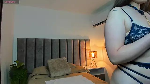 SamanthaSmithx from StripChat