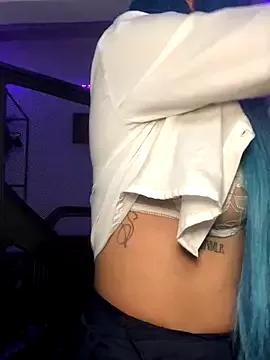 Discover our girls online shows and discover the company of countless livestreamers, with stunning shapes, sex toys and more.