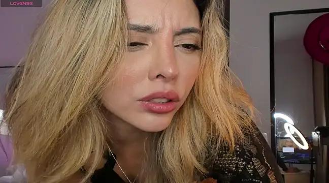 sammanthalove from StripChat
