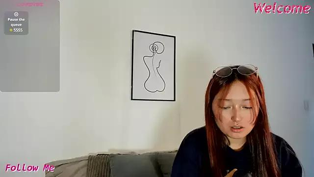 Discover our girls online shows and discover the company of countless livestreamers, with stunning shapes, sex toys and more.
