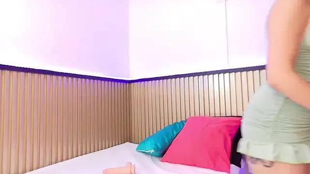 Sammy_Lovee from StripChat is Freechat