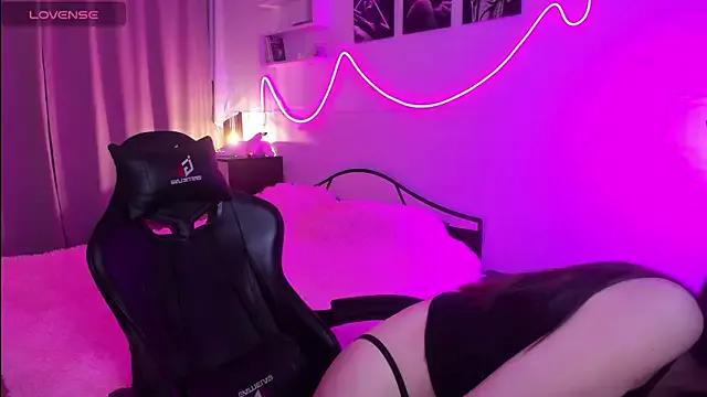 SapphireSiren from StripChat