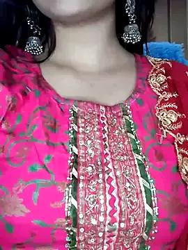 Sara_1618 from StripChat is Freechat