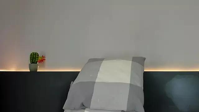 sara__jones_gh from StripChat