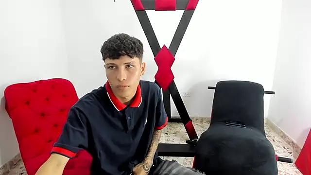 Sara_and_Alexis from StripChat