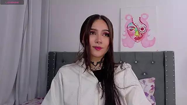 sara_queen10 from StripChat