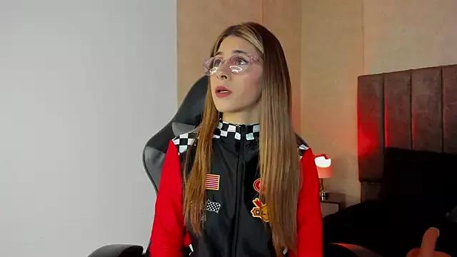 Sara_Roades from StripChat