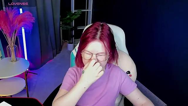 Sara_Robinson from StripChat