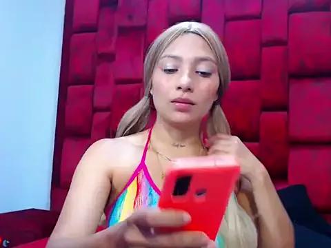 Sara_Sex77 from StripChat