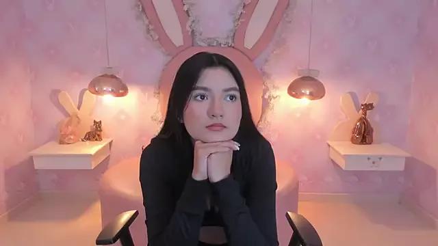 Saraa_Skinny from StripChat