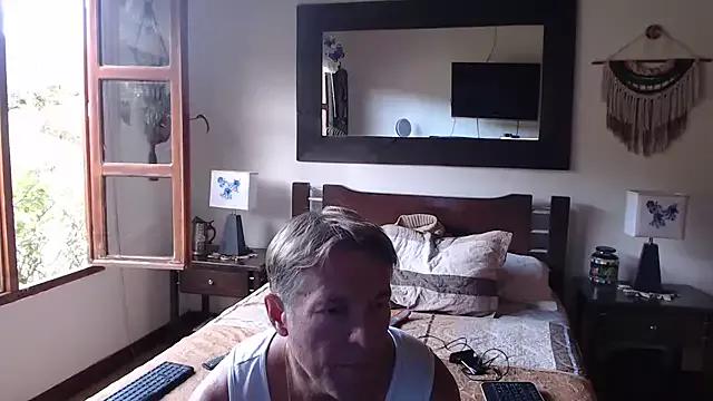 SaraandJuanDP from StripChat