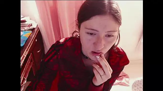 Sarablonde420 from StripChat