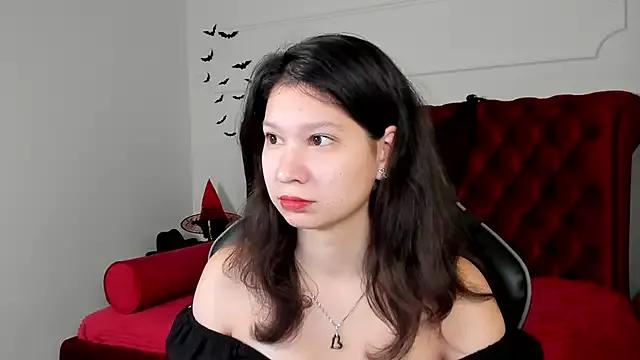 SaraDenars from StripChat is Freechat