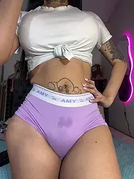 saragill323 from StripChat