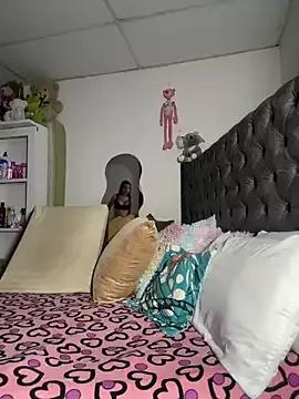 Saragill323 webcams show profile image 