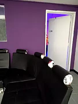 sarah_lark_ from StripChat