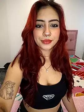sarah_lark_ from StripChat