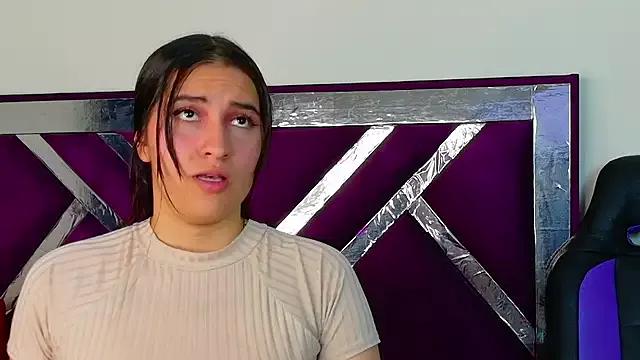 sarah_miller77 from StripChat is Freechat