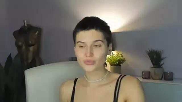 sarah_perfect from StripChat