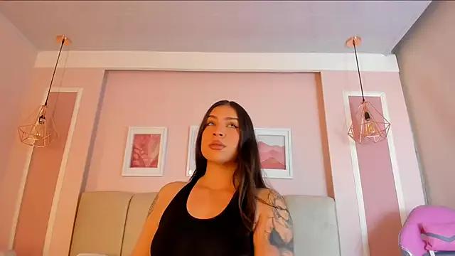 Sarah_Reidd from StripChat is Freechat