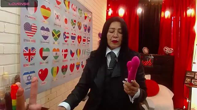 Sarah_teiku from StripChat
