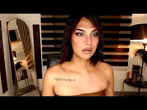 SarahAmber from StripChat