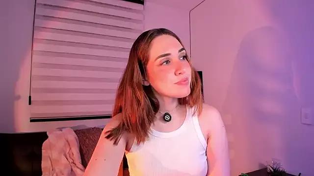 SarahCastillo_ from StripChat is Freechat