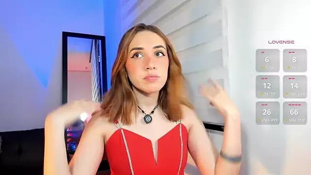 Discover our girls online shows and discover the company of countless livestreamers, with stunning shapes, sex toys and more.