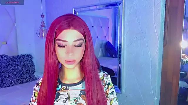 Sarahh-Sophia from StripChat is Freechat