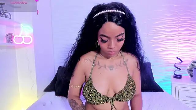 SarahLynn7 from StripChat