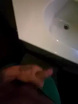 Sarahmatze20 from StripChat
