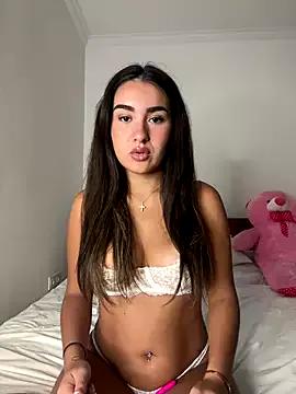 sarahsparkles20 from StripChat is Freechat
