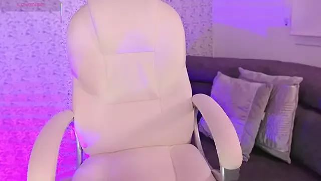 Sarajonnes from StripChat