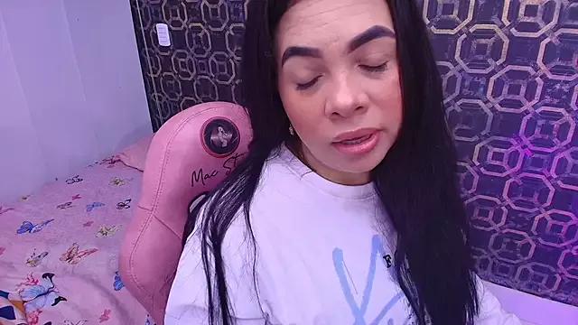 sarakaisy from StripChat