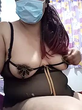 Saramilf36 from StripChat