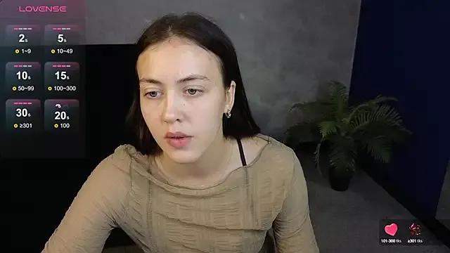 SaraMoren0 from StripChat