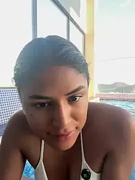SaraParisi from StripChat